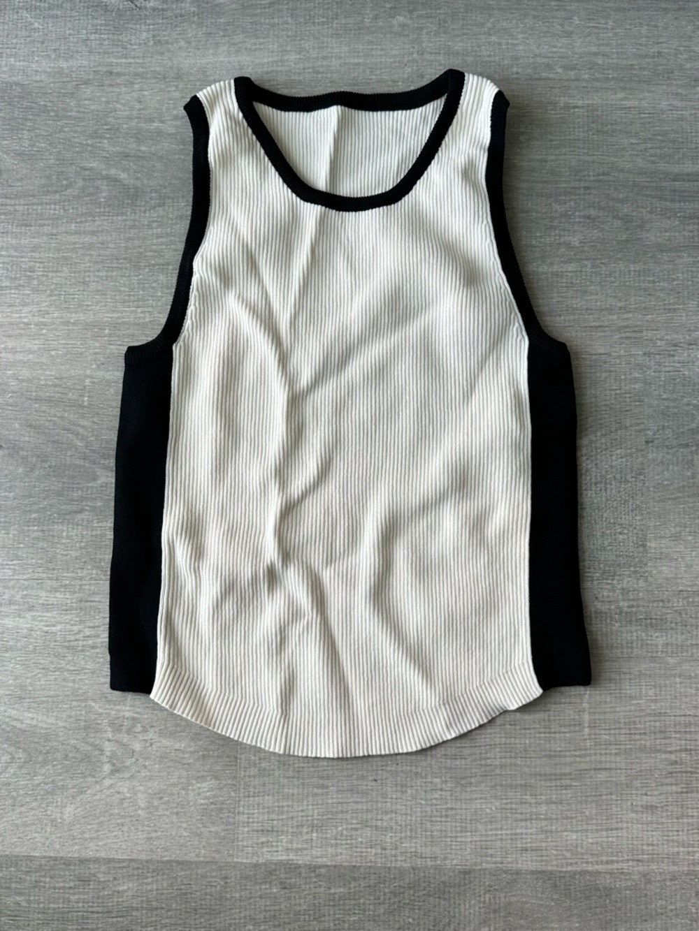 Sleeveless Ribbed Contrast Tank Top - White/Black